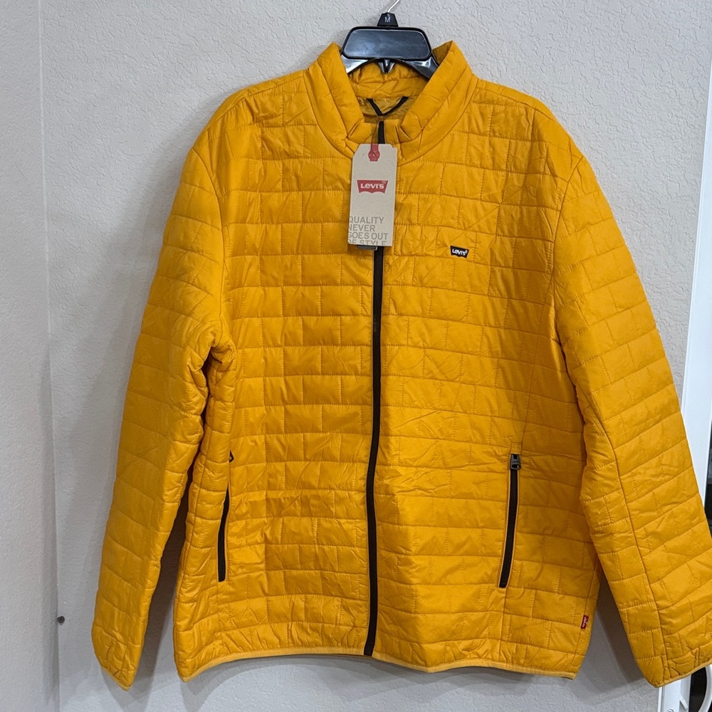 Levi's Men's Mustard Quilted Puffer Jacket